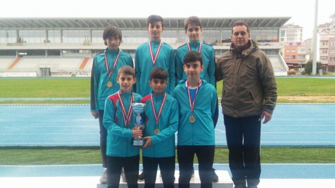 Şehit Gökhan Uzun İmam Hatip Ortaokulu Atletizm Takımı Kros Dalında Trabzon 1.´si
